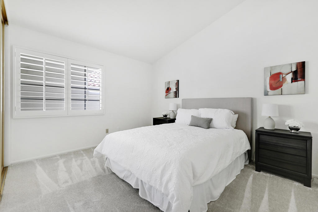 43772 Calle Las Brisas W