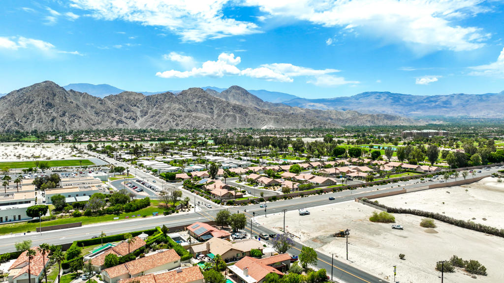 43772 Calle Las Brisas W