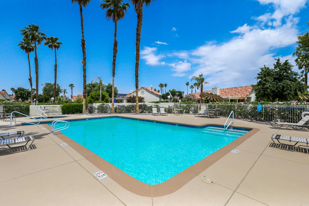 43772 Calle Las Brisas W