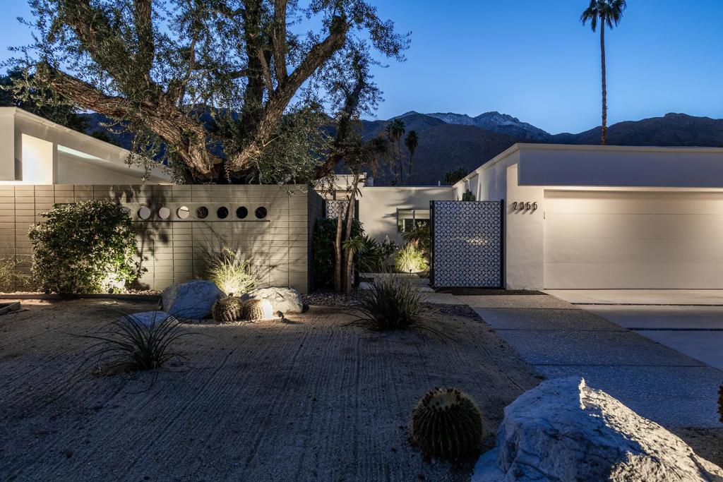 2355 S Yosemite Drive