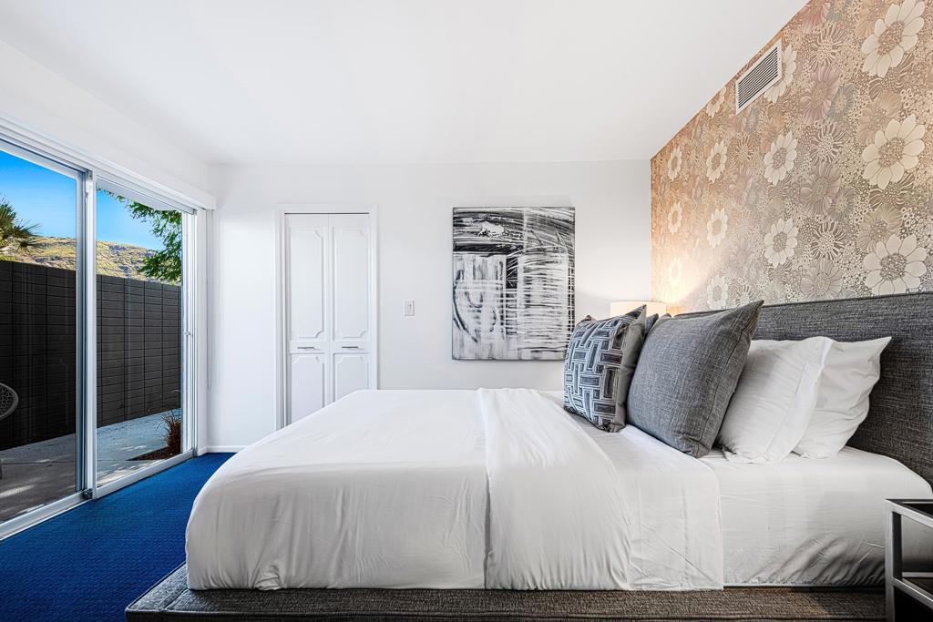 2355 S Yosemite Drive