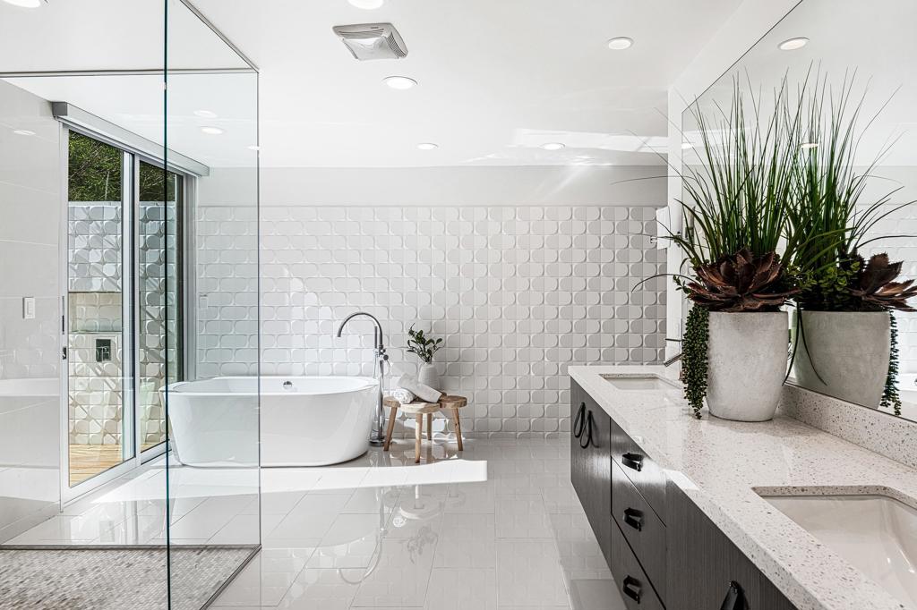 2355 S Yosemite Drive