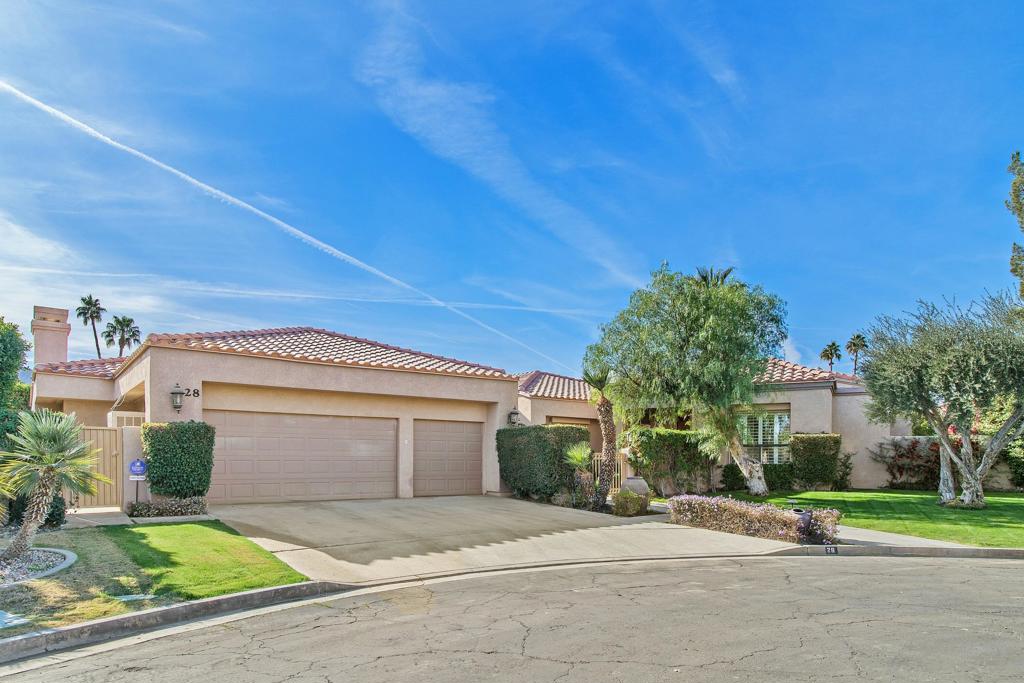 28 El Roble Court