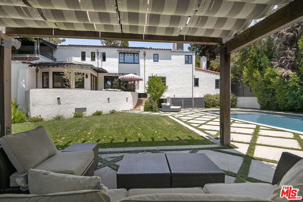 2673 ABERDEEN Avenue