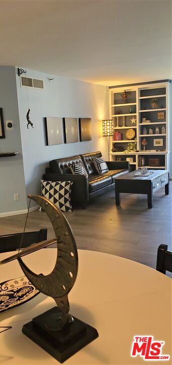 600 W 9th Street Unit: 914