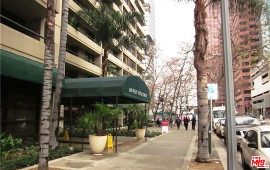 600 W 9th Street Unit: 914