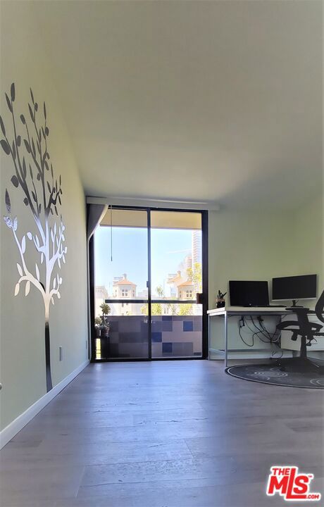 600 W 9th Street Unit: 914