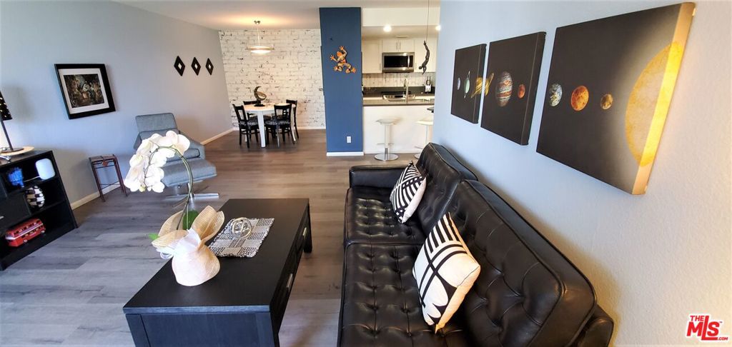 600 W 9th Street Unit: 914