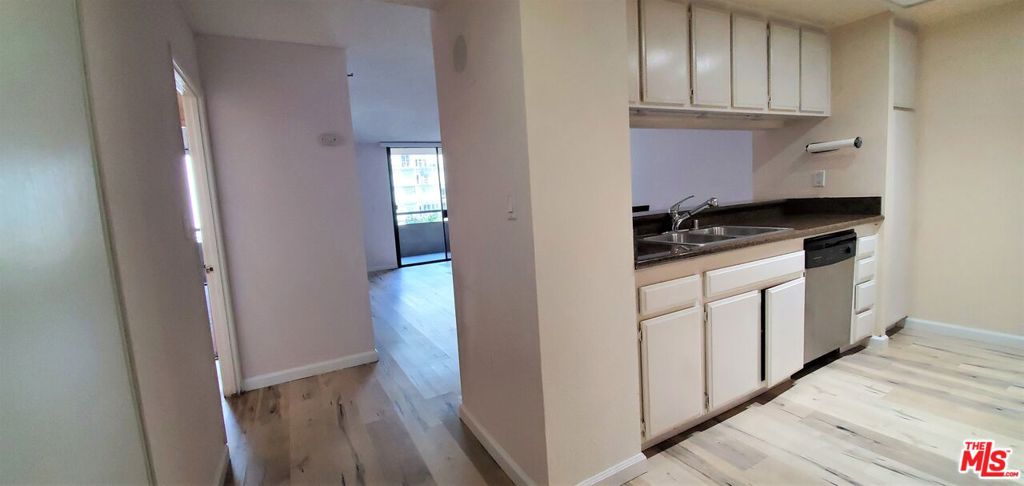 600 W 9th Street Unit: 603