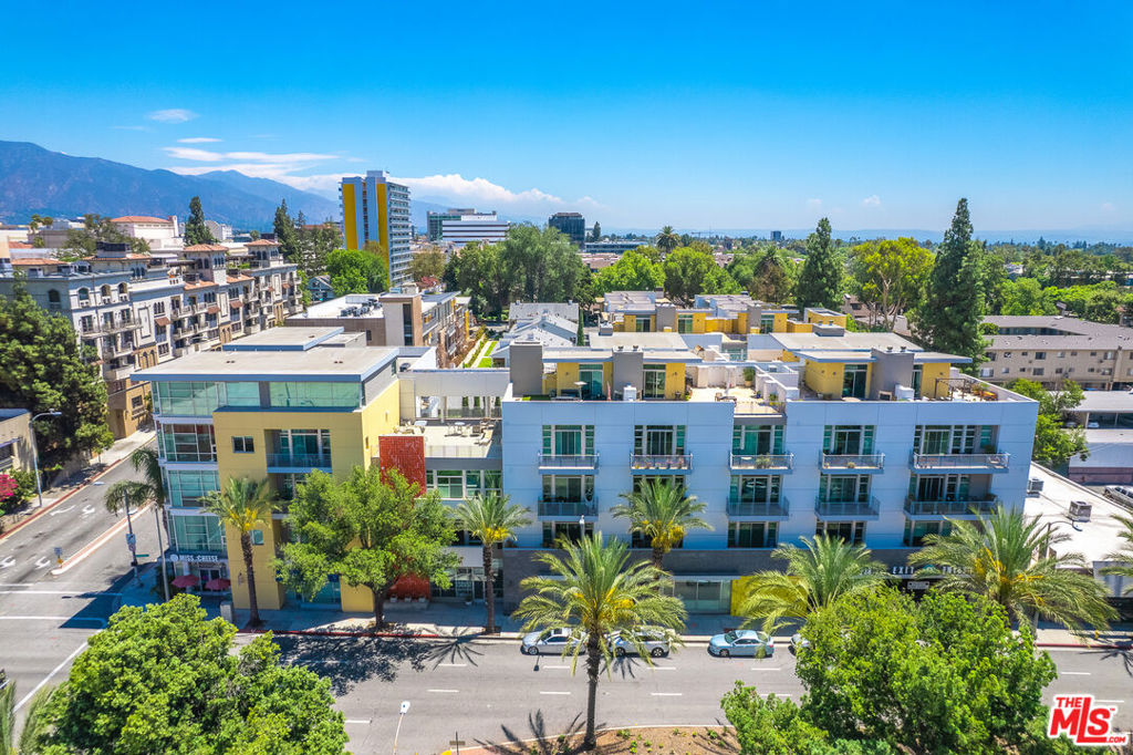 238 S Arroyo Unit: 415