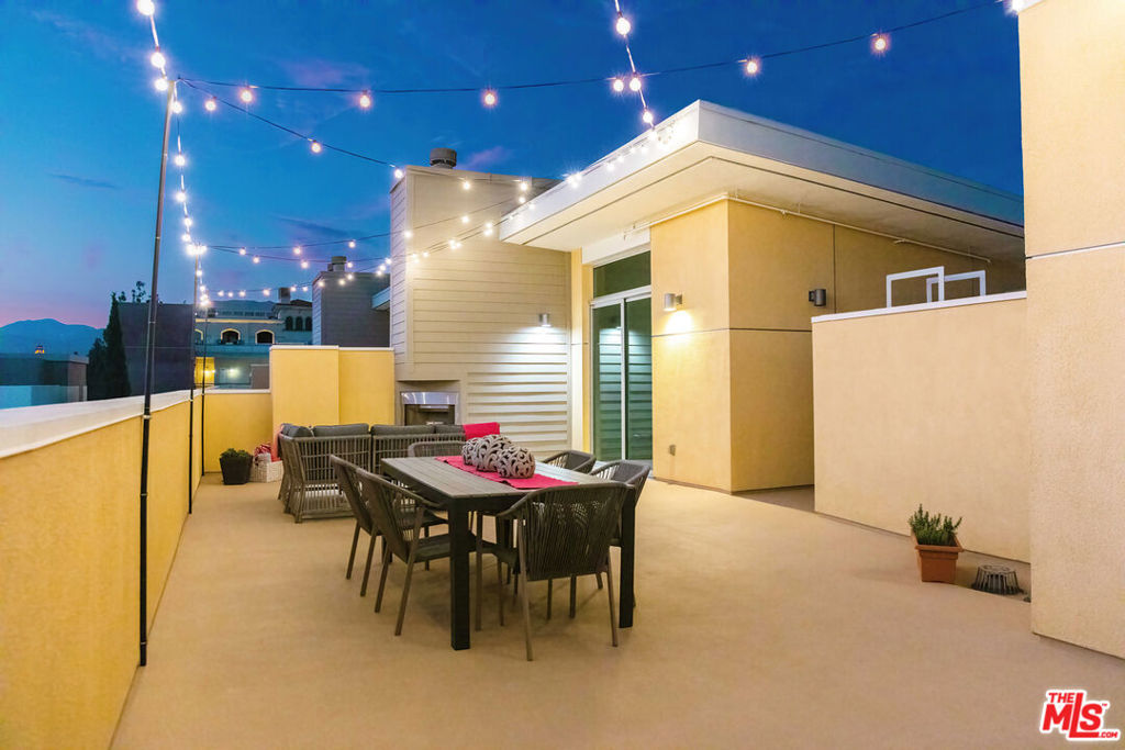 238 S Arroyo Unit: 415