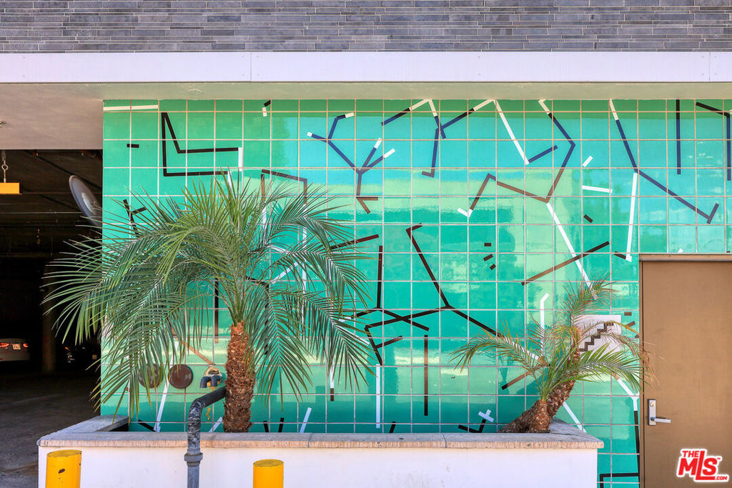 238 S Arroyo Unit: 415