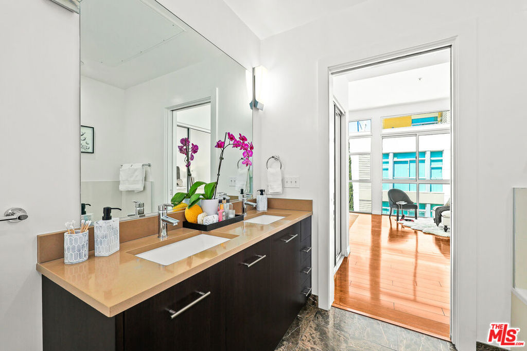 238 S Arroyo Unit: 415