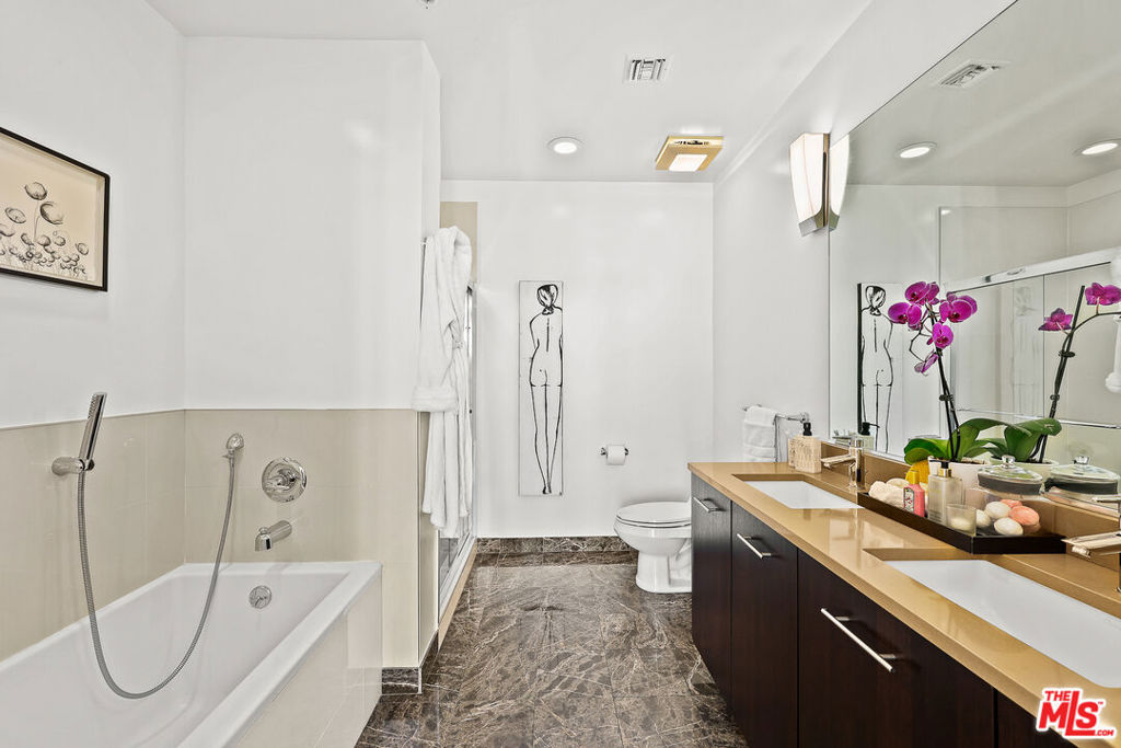 238 S Arroyo Unit: 415