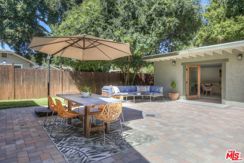 744 N Catalina Avenue