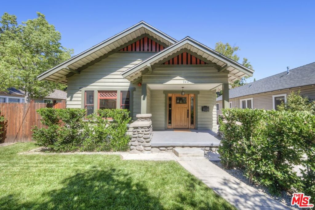 744 N Catalina Avenue