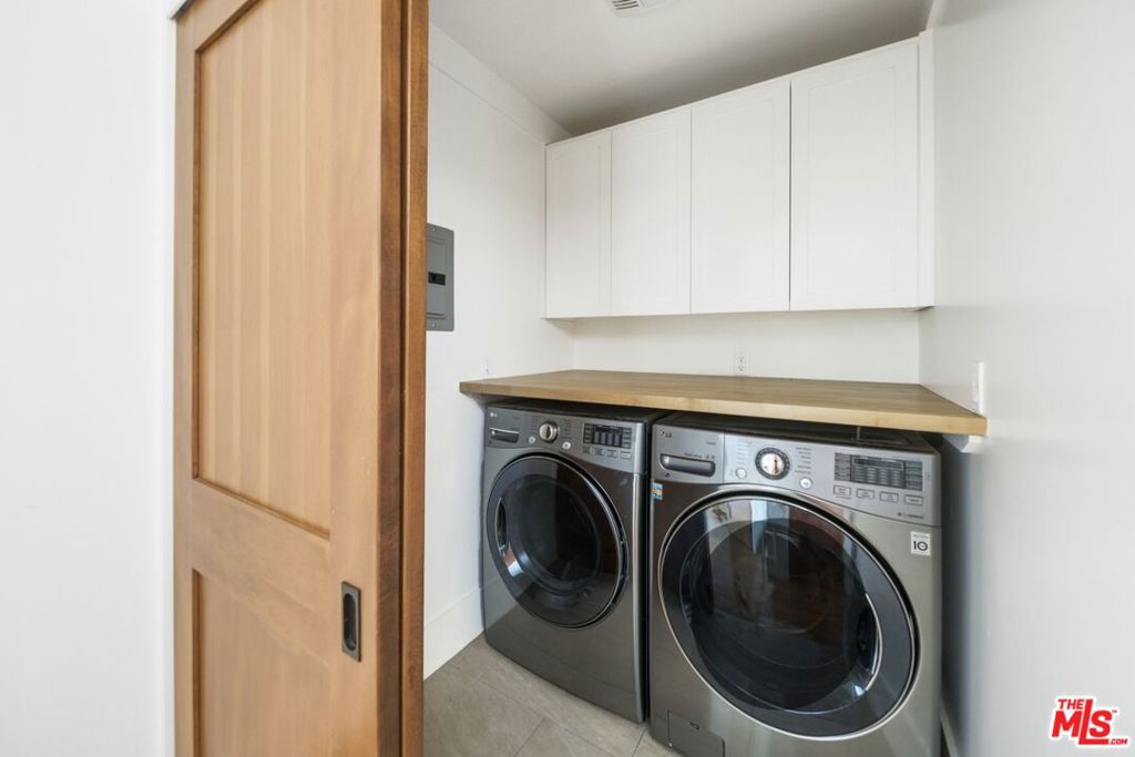 744 N Catalina Avenue