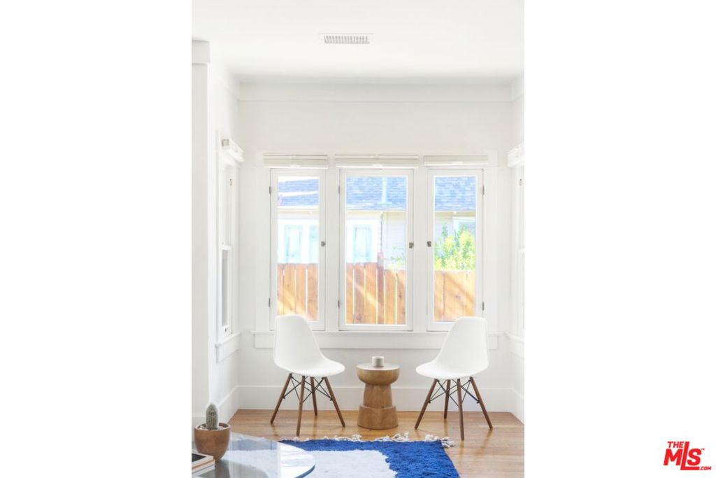 744 N Catalina Avenue