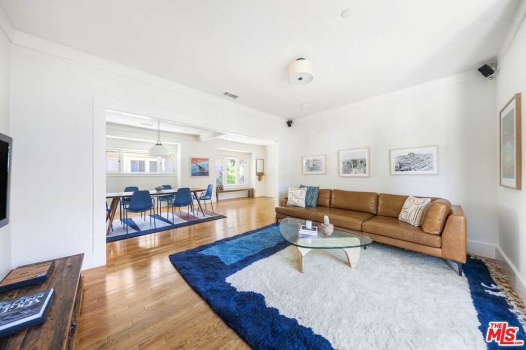 744 N Catalina Avenue