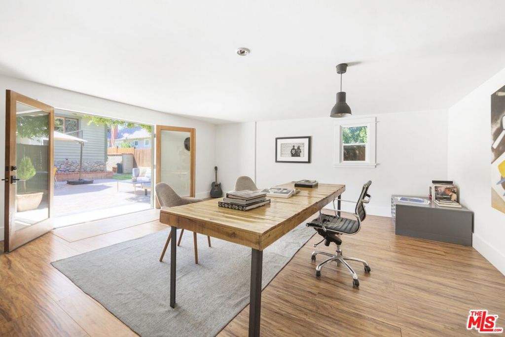 744 N Catalina Avenue