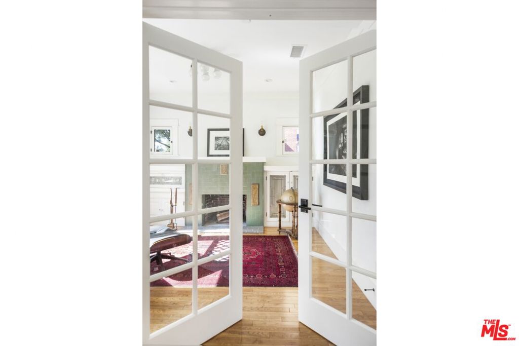 744 N Catalina Avenue