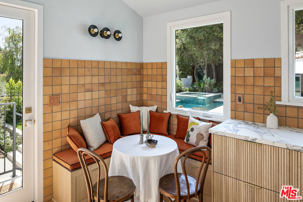 2443 N Vermont Avenue