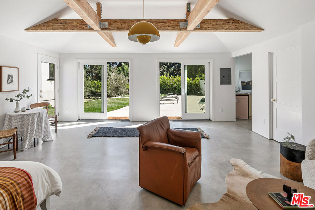 2443 N Vermont Avenue