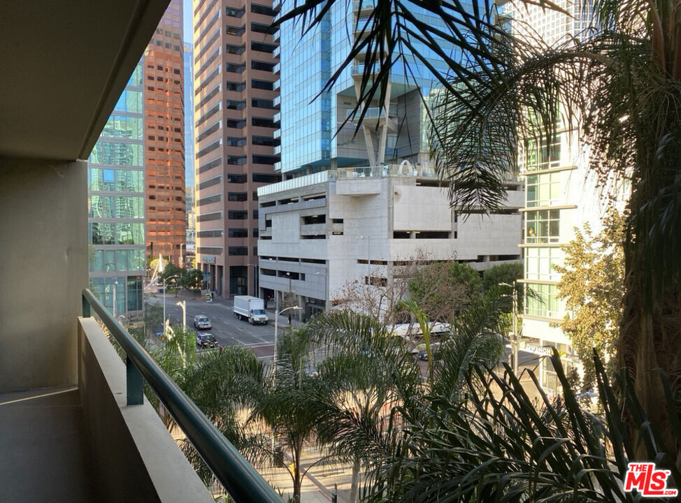 600 W 9Th Street Unit: 503