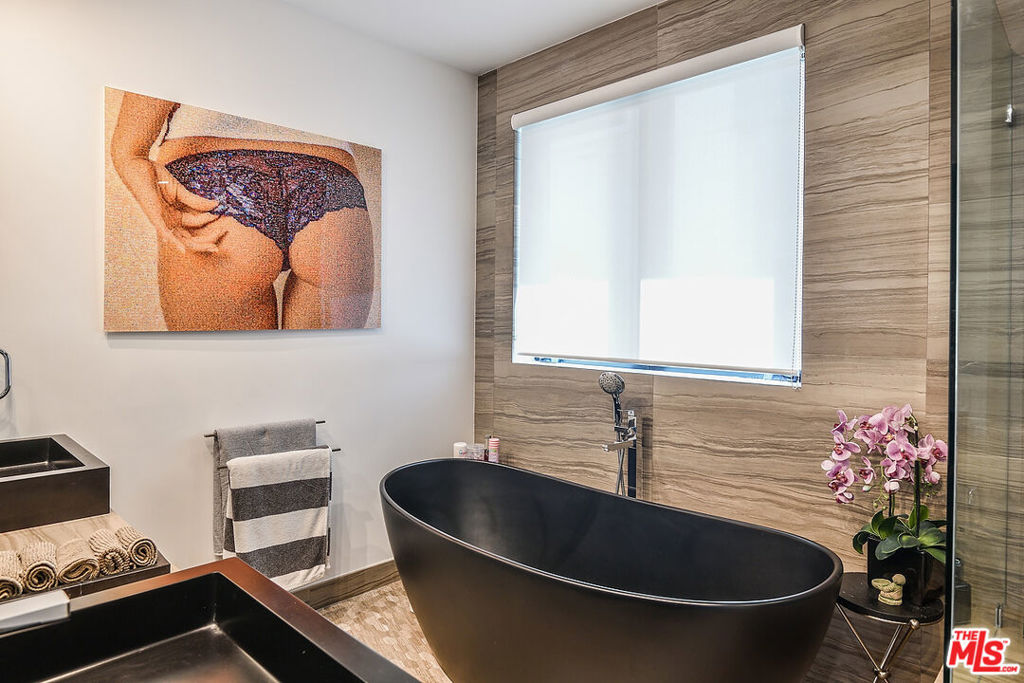 732 Huntley Drive Unit: 1