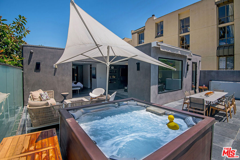 732 Huntley Drive Unit: 1