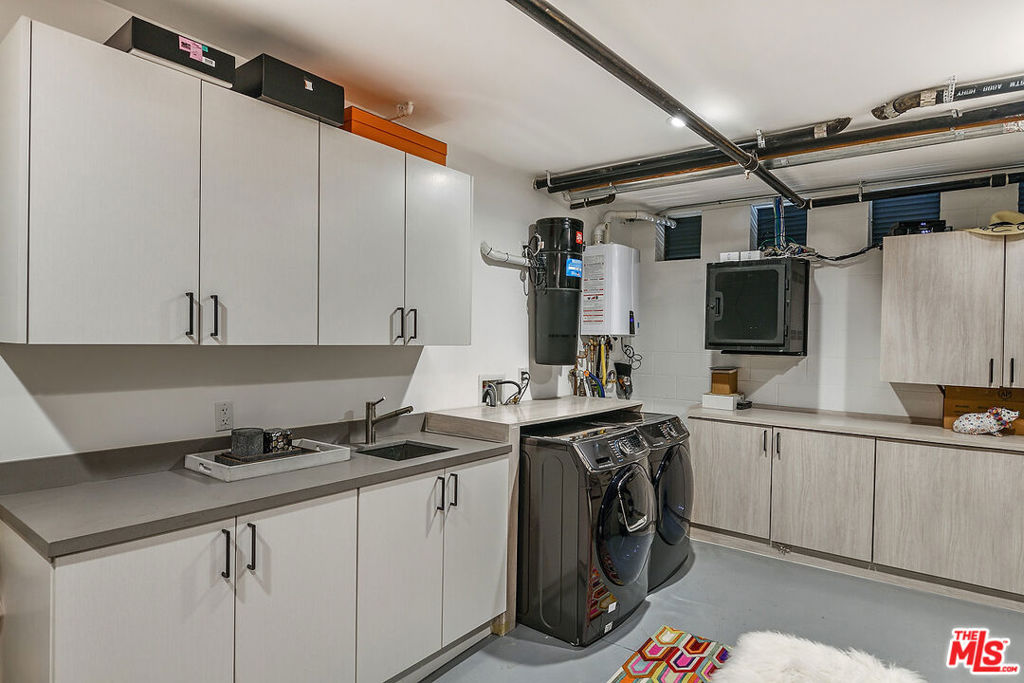 732 Huntley Drive Unit: 1