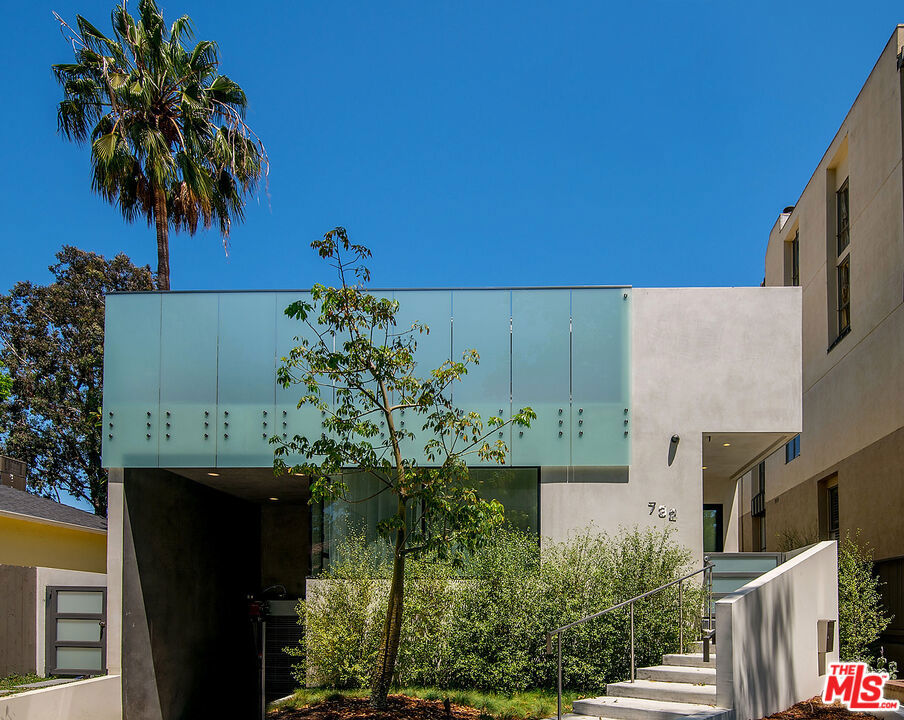 732 Huntley Drive Unit: 1