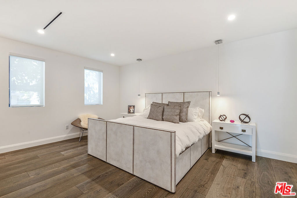 732 Huntley Drive Unit: 1