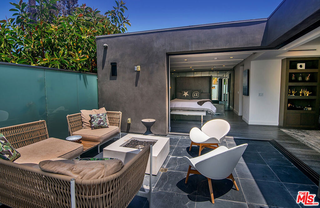 732 Huntley Drive Unit: 1