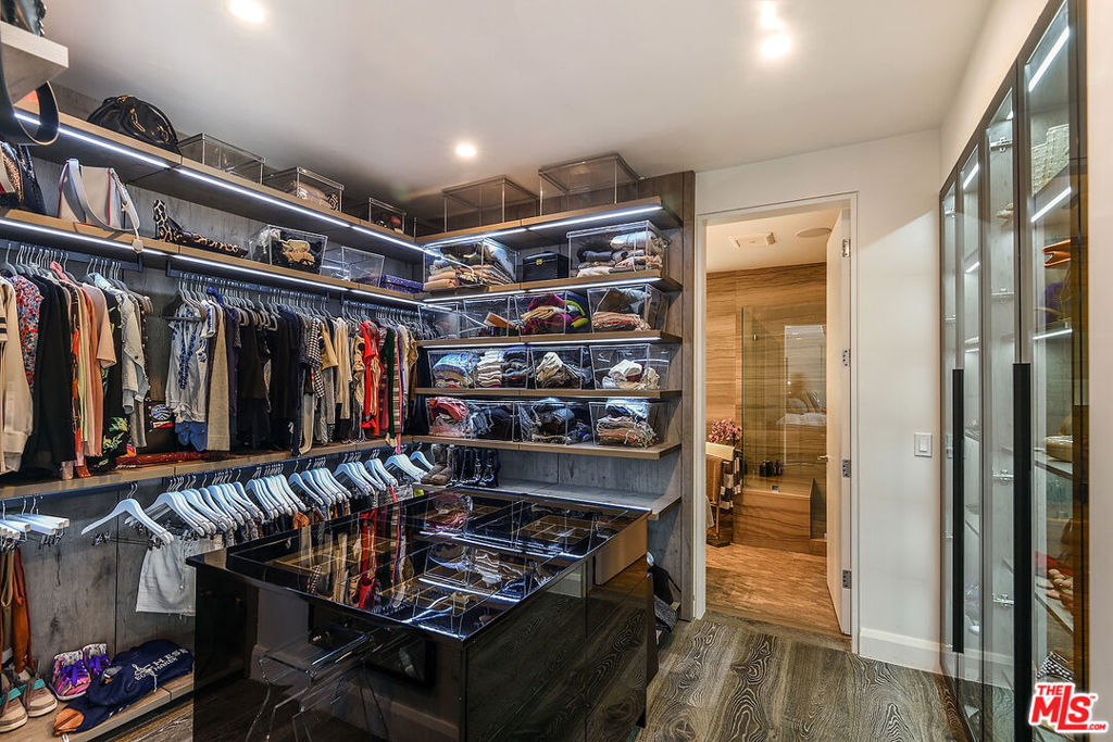 732 Huntley Drive Unit: 1