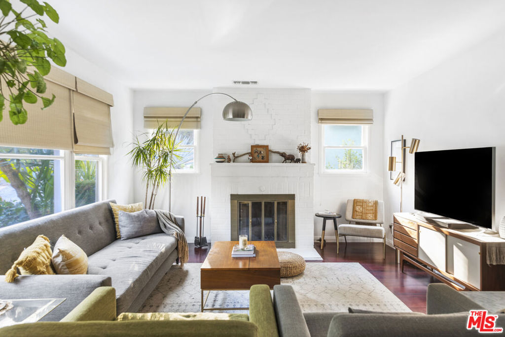 3831 Broadlawn Drive