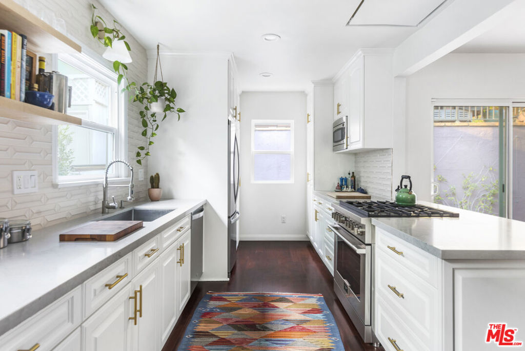 3831 Broadlawn Drive