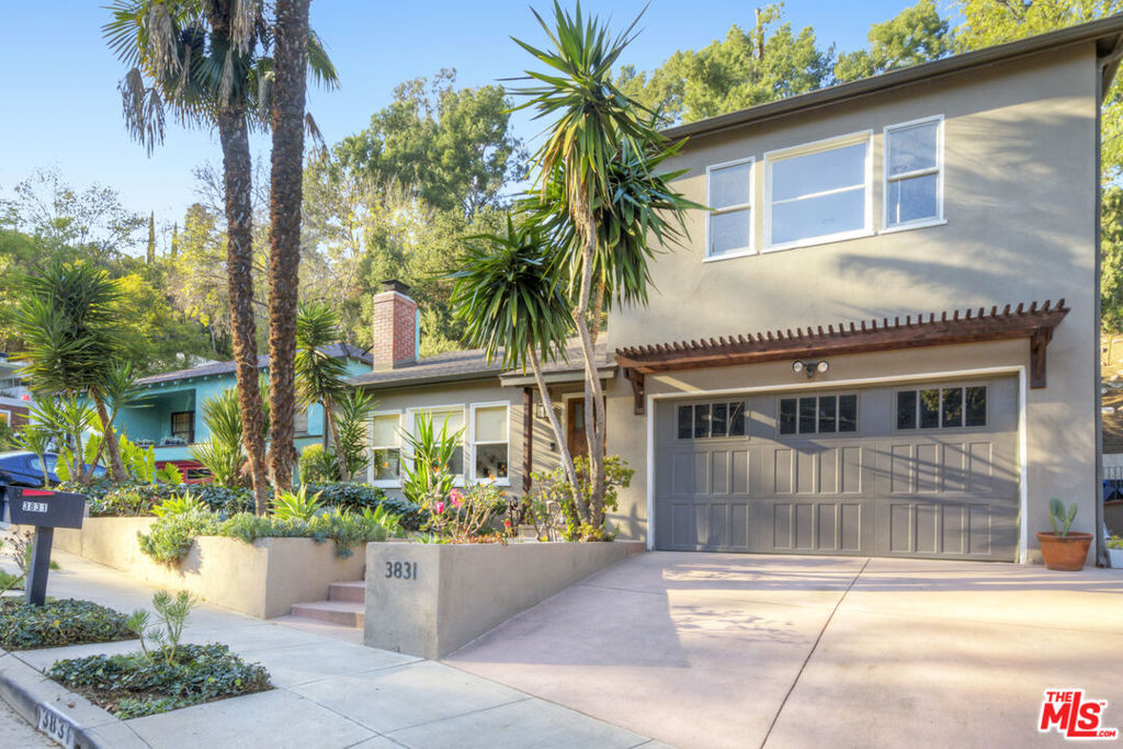 3831 Broadlawn Drive