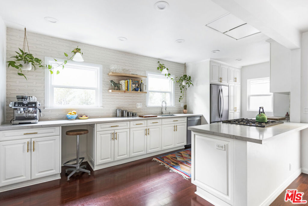 3831 Broadlawn Drive