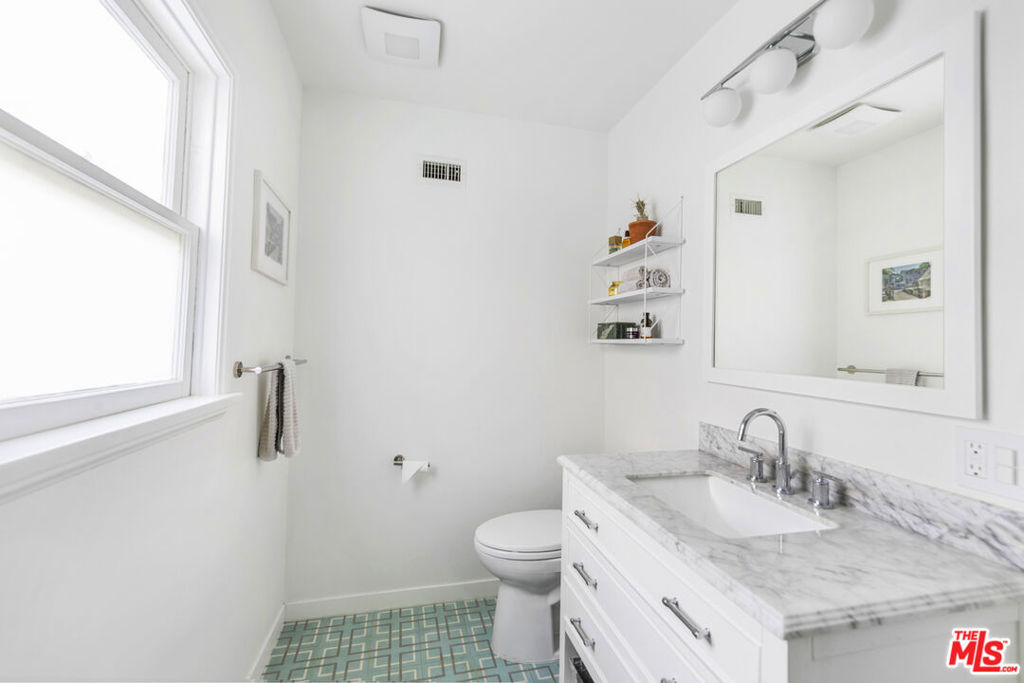 3831 Broadlawn Drive