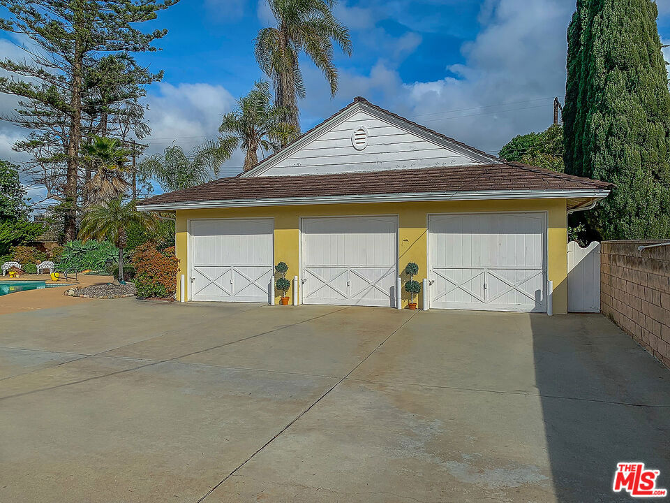 7212 Arizona Avenue
