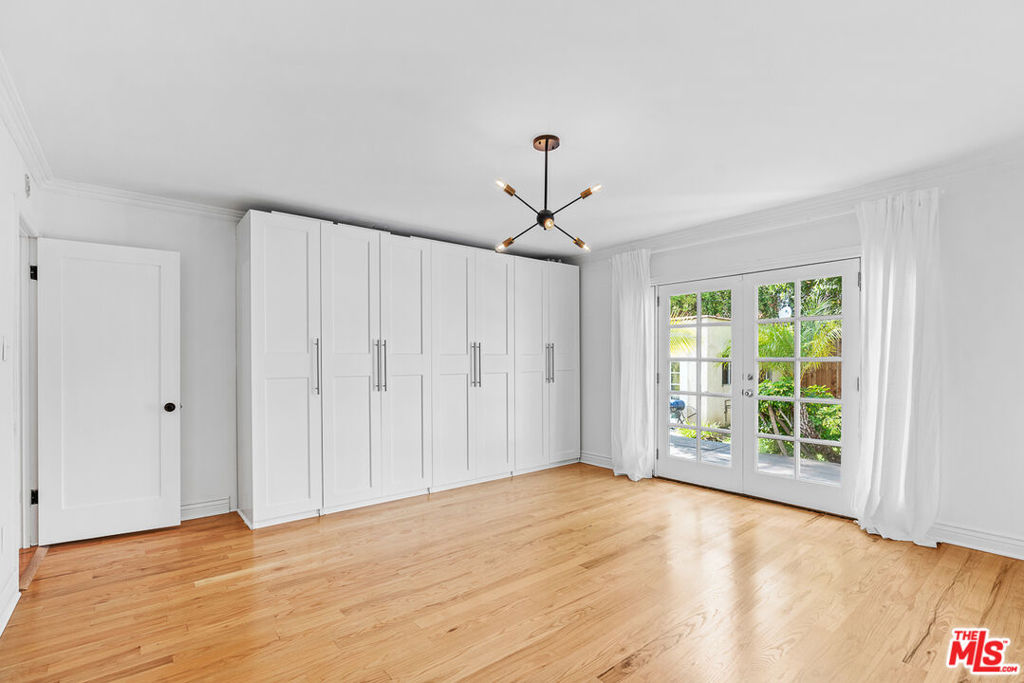 809 N Stanley Avenue