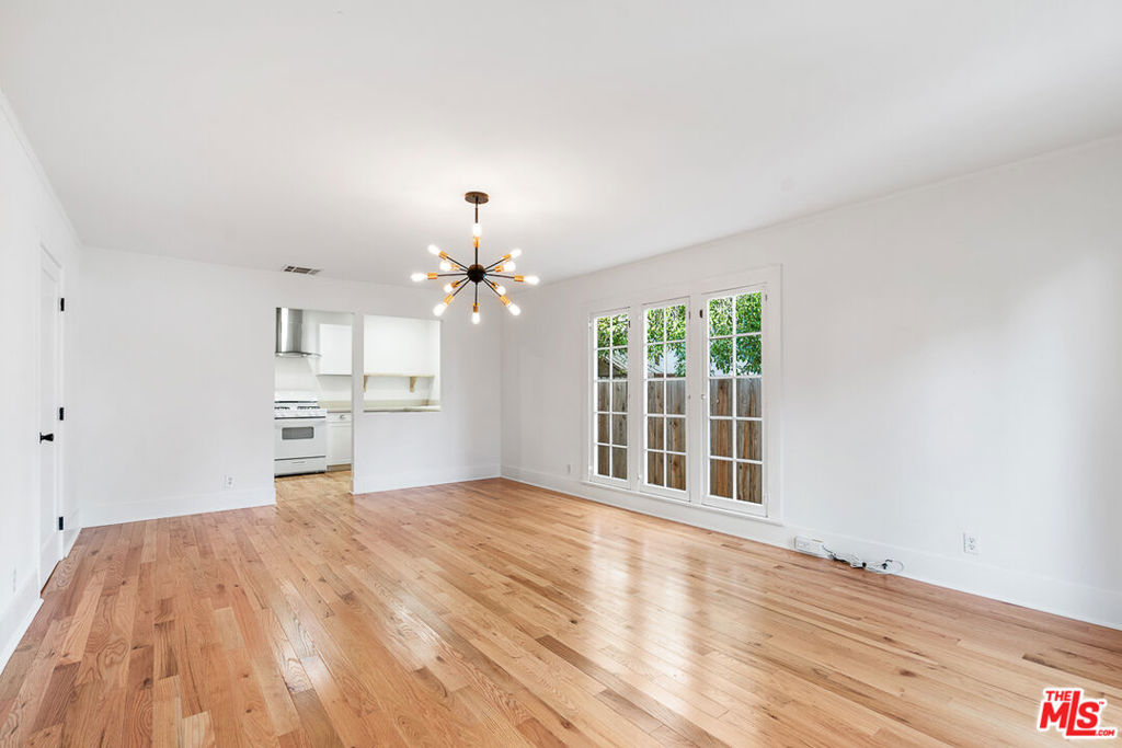 809 N Stanley Avenue