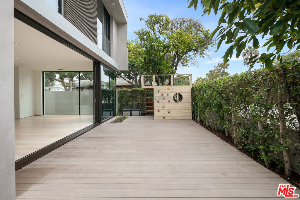 3104 7th Street