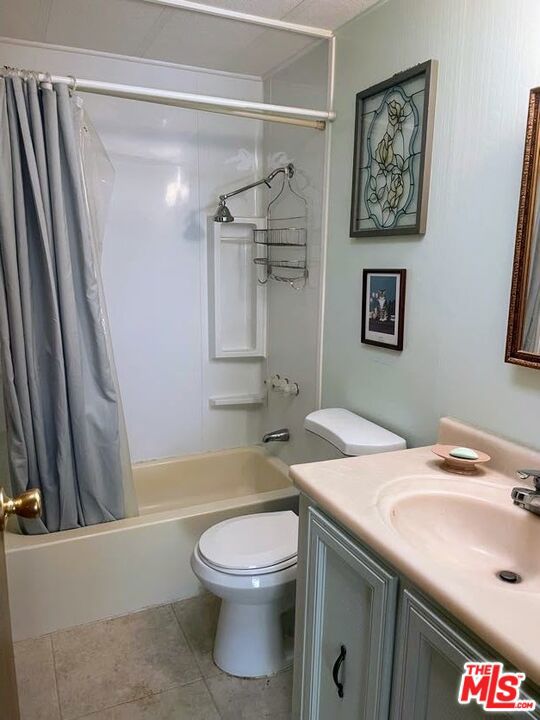 2457 Arapaho Avenue Unit: 131