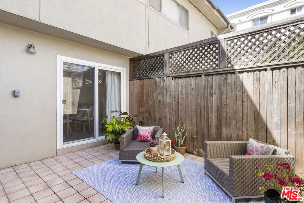 11138 Aqua Vista Street 61