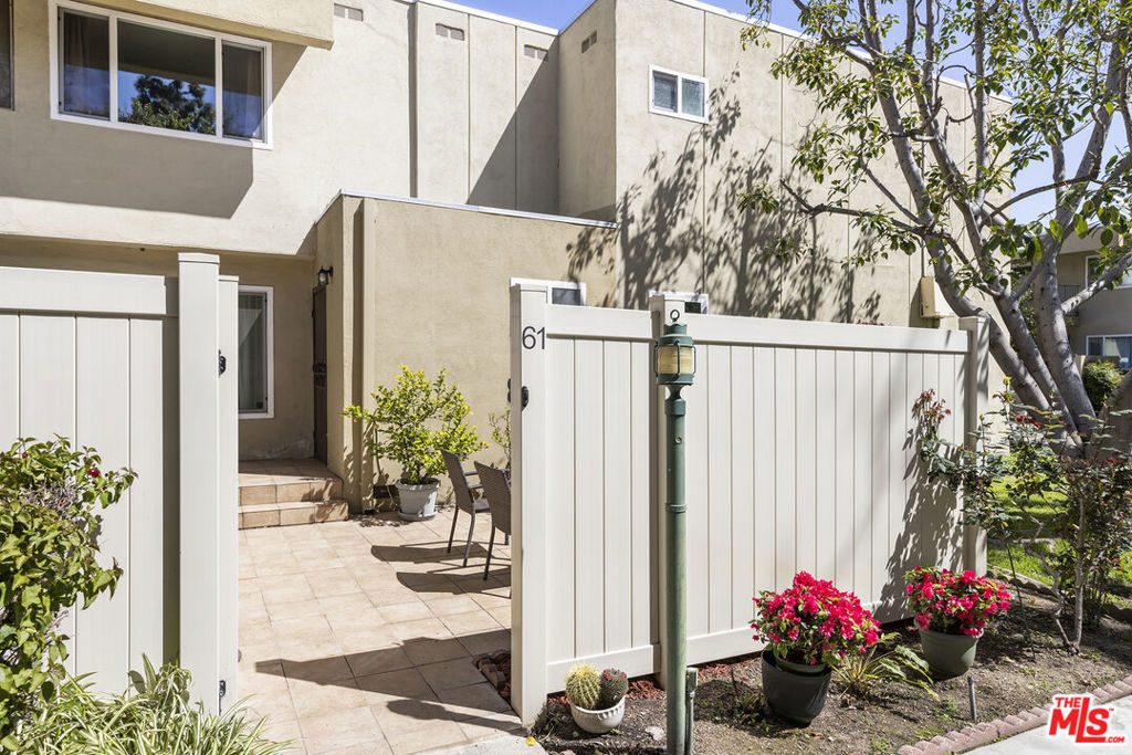 11138 Aqua Vista Street 61