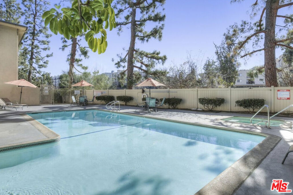 11138 Aqua Vista Street 61