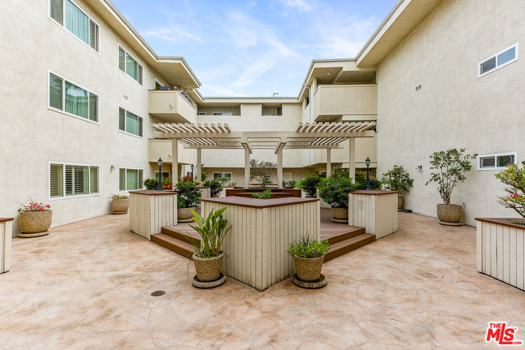 380 S Euclid Avenue 203