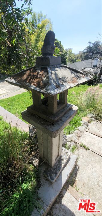 2444 Edgewater Terrace